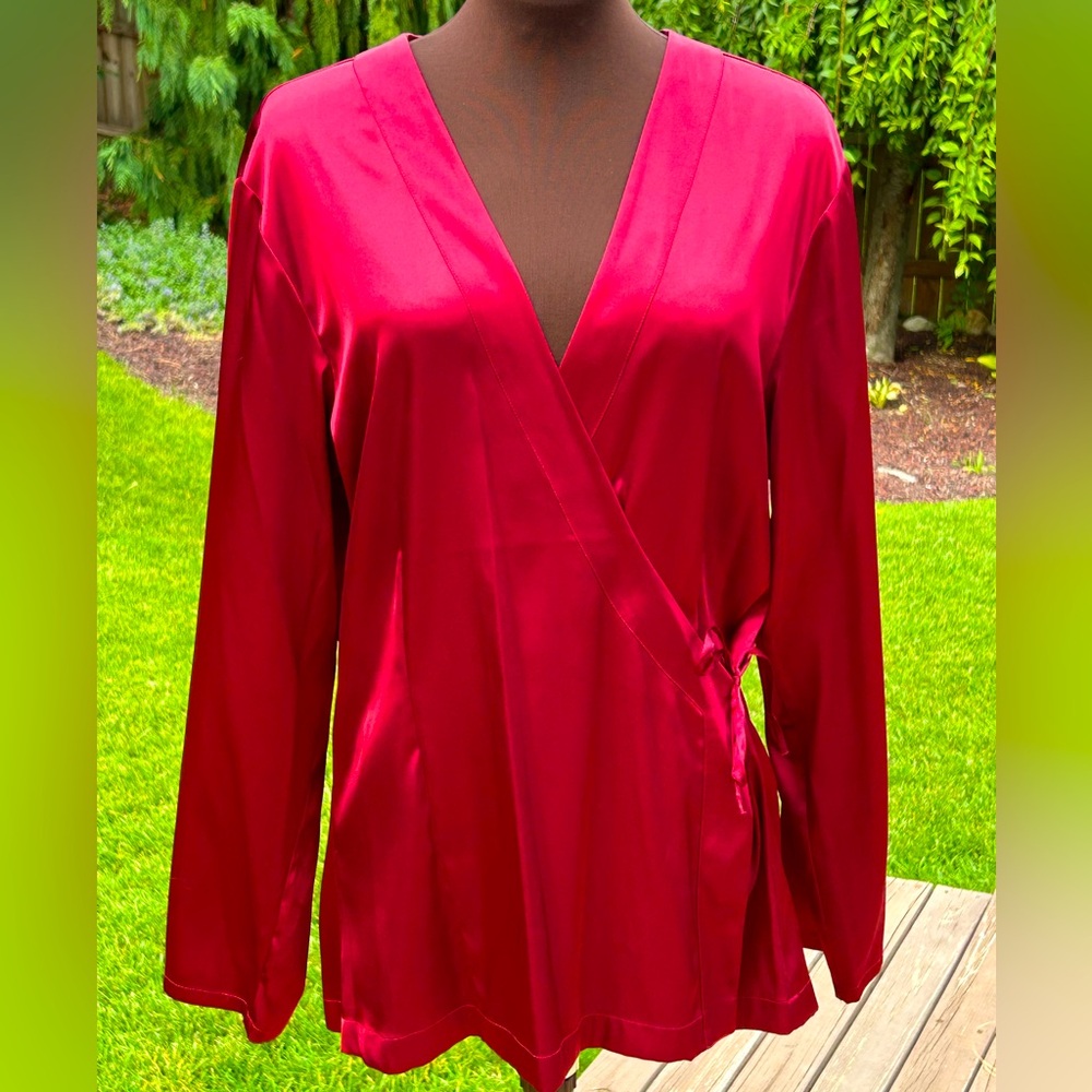NWT CHICOS s3 (XL) gorgeous satiny blouse-rich red-surplice wrap-holidays!